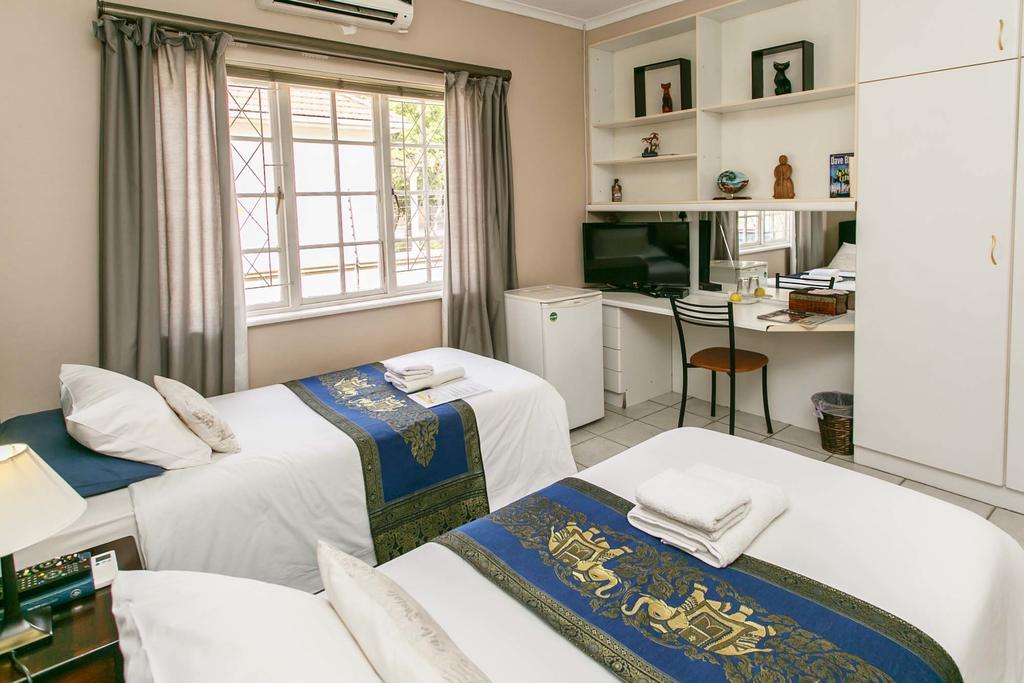 Sun Bell Lodge Bellville Buitenkant foto
