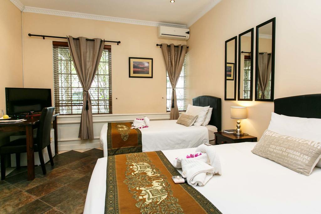 Sun Bell Lodge Bellville Buitenkant foto